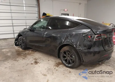 2025 Tesla Model Y Long Range Dual Motor All-Wheel Drive z USA, uszkodzony, nr VIN 7SAYGDED3SF269554